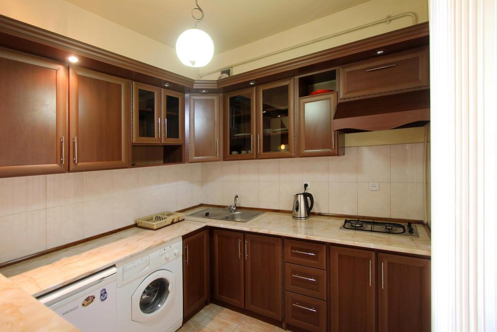 Studio With Balcony On Sayat Nova Avenue Yerevan Exterior foto