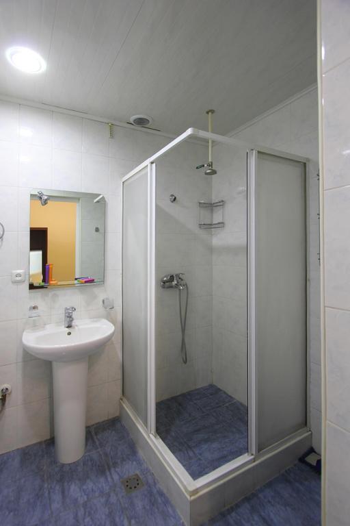 Studio With Balcony On Sayat Nova Avenue Yerevan Exterior foto